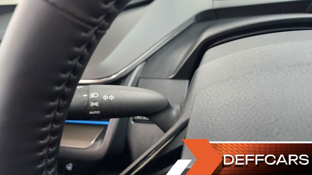 Toyota PRIUS 2.0 XLE купить на сайте DeffCars