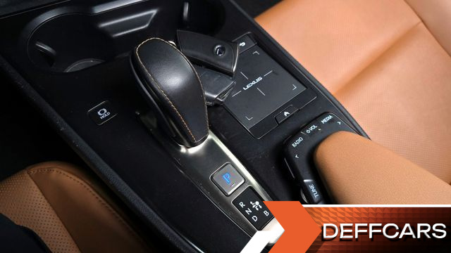 Lexus UX 2WD купить на сайте DeffCars