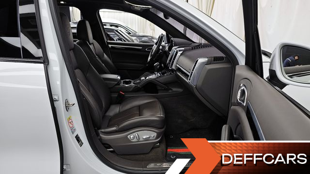 Porsche CAYENNE 3.0 Diesel Platium Edition 958 купить на сайте DeffCars