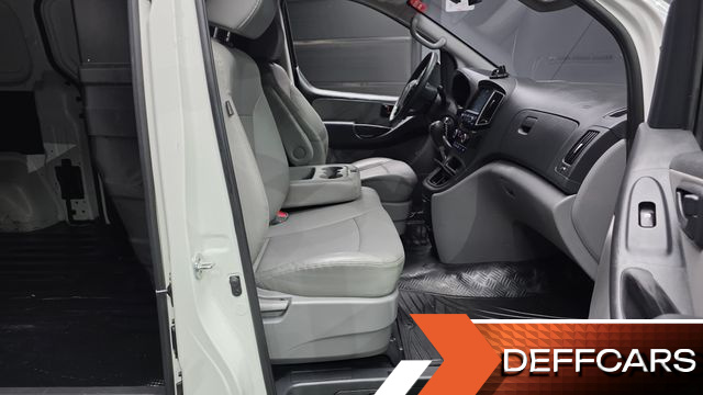 Hyundai STAREX Van 3-Seater Style купить на сайте DeffCars