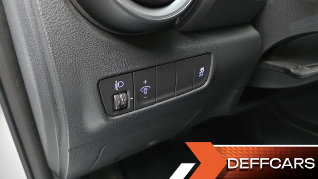 Hyundai KONA Gasoline 2.0 2WD Inspiration купить на сайте DeffCars