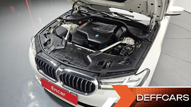 BMW 5-SERIES 530i Luxury купить на сайте DeffCars