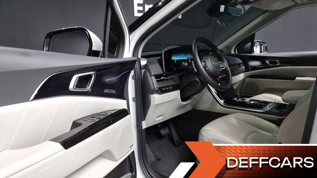 Kia CARNIVAL Gasoline 7-Seater Signature купить на сайте DeffCars