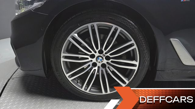 BMW 5-SERIES 520d M Sport Package Plus купить на сайте DeffCars