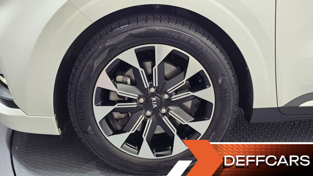 Kia CARNIVAL 9-Seater Noblesse купить на сайте DeffCars
