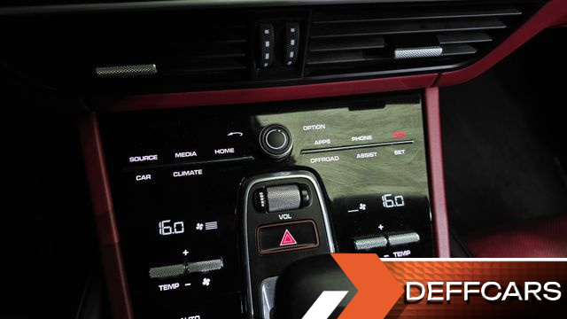 Porsche CAYENNE 3.0 COUPE PLATINUM EDITION купить на сайте DeffCars