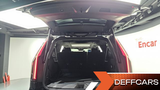 Cadillac ESCALADE 6.2 ESV ESV Premium Luxury Platinum купить на сайте DeffCars