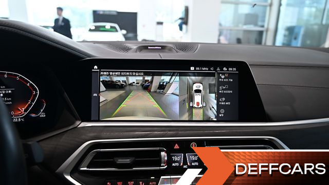 BMW X7 xDrive 40i Design Pure Excellence 7-Seater купить на сайте DeffCars