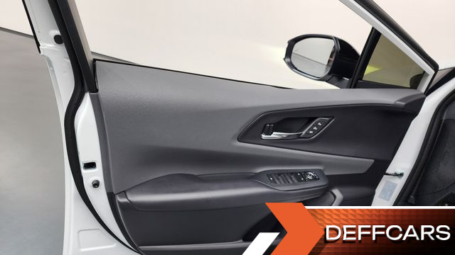 Toyota PRIUS 2.0 XLE купить на сайте DeffCars