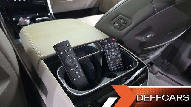 Kia CARNIVAL Gasoline 7-Seater Signature купить на сайте DeffCars