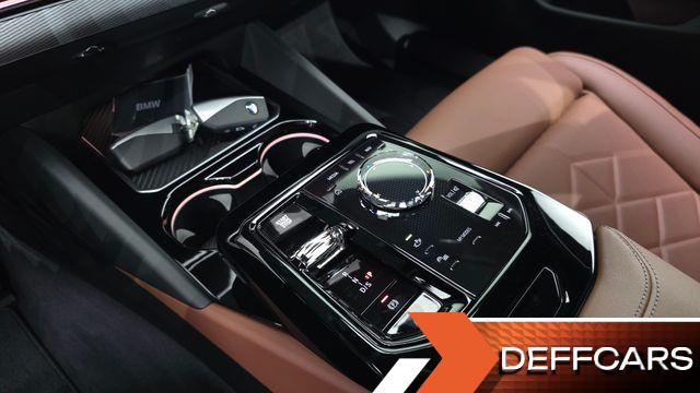 BMW 5-SERIES 530i xDrive M Sport купить на сайте DeffCars
