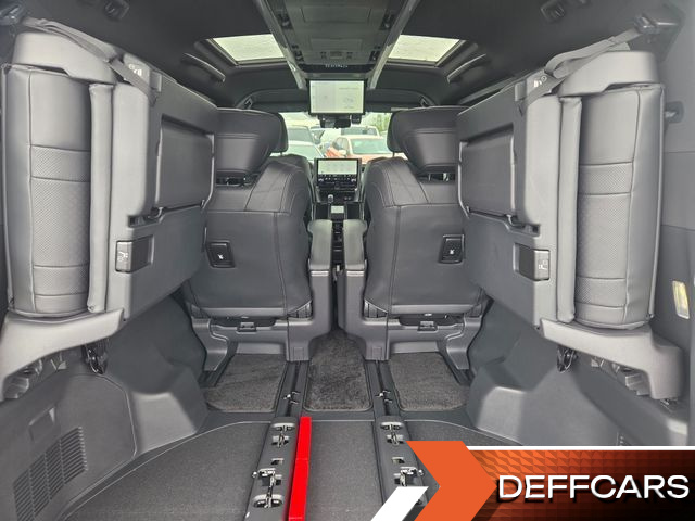 Toyota ALPHARD 2.5 HEV Executive AWD купить на сайте DeffCars