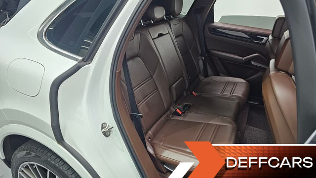 Porsche CAYENNE 3.0 E-Hybrid купить на сайте DeffCars
