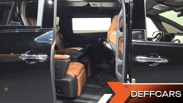 Toyota ALPHARD 2.5 HEV Executive AWD купить на сайте DeffCars