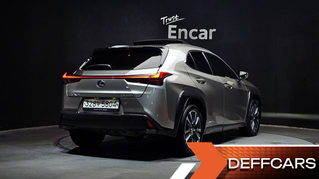 Lexus UX 2.0 AWD купить на сайте DeffCars