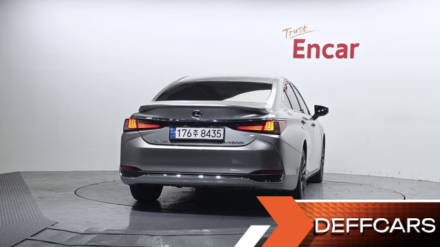Lexus ES Luxury Plus купить на сайте DeffCars