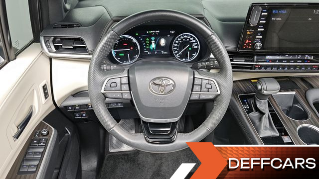 Toyota SIENNA 2.5 Hybrid AWD купить на сайте DeffCars