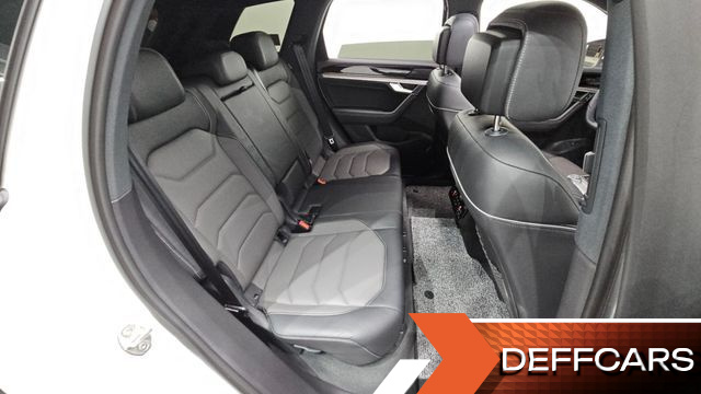 Volkswagen TOUAREG 3.0 TDI R-Line купить на сайте DeffCars