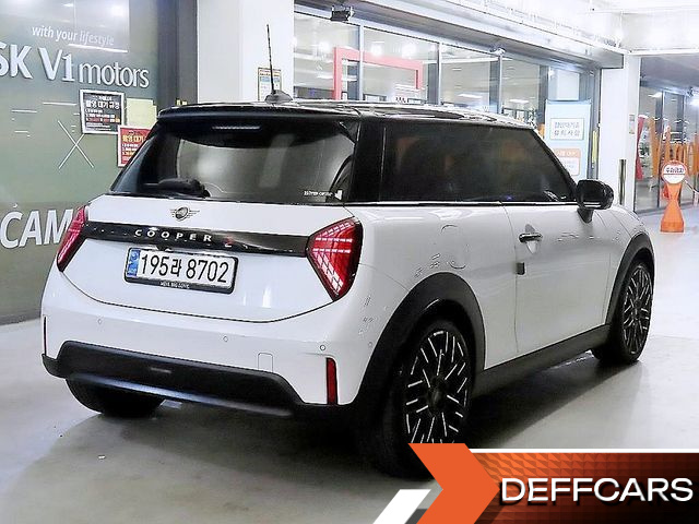 Mini COOPER Favoured купить на сайте DeffCars