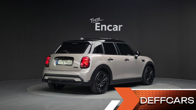 Mini COOPER 5-Door Classic Plus 3rd купить на сайте DeffCars