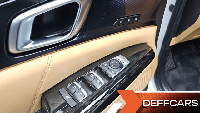 Kia CARNIVAL Gasoline 9-Seater Signature купить на сайте DeffCars