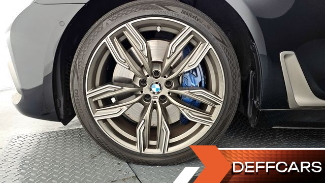 BMW 7-SERIES M760Li xDrive купить на сайте DeffCars