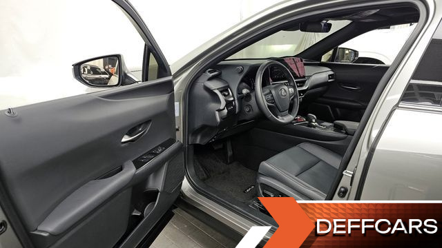 Lexus UX 2.0 2WD купить на сайте DeffCars