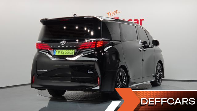 Toyota ALPHARD 2.5 HEV Executive AWD купить на сайте DeffCars