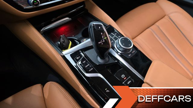 BMW 5-SERIES 520i Luxury купить на сайте DeffCars