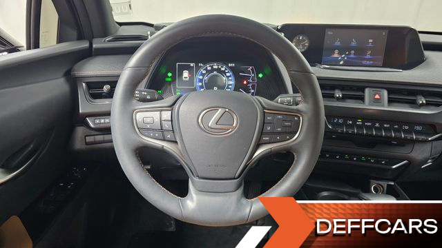 Lexus UX 2.0 2WD купить на сайте DeffCars