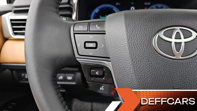 Toyota CAMRY 2.5 XLE Premium Hybrid купить на сайте DeffCars