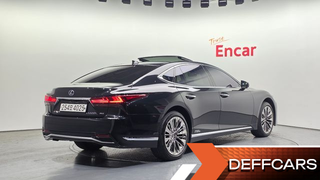 Lexus LS 3.5 Platinum AWD купить на сайте DeffCars