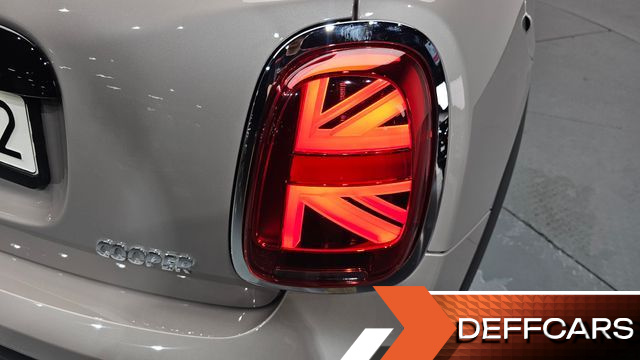Mini COOPER 5-Door Classic Plus 3rd купить на сайте DeffCars