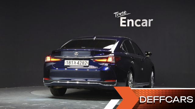 Lexus ES Luxury Plus купить на сайте DeffCars