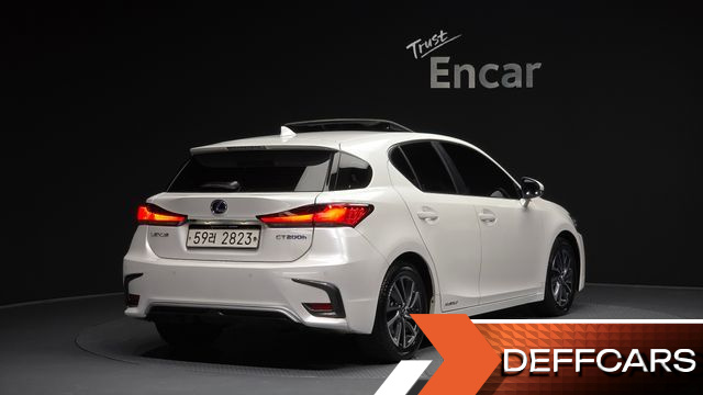 Lexus CT200H 1.8 Supreme ZWA10 купить на сайте DeffCars