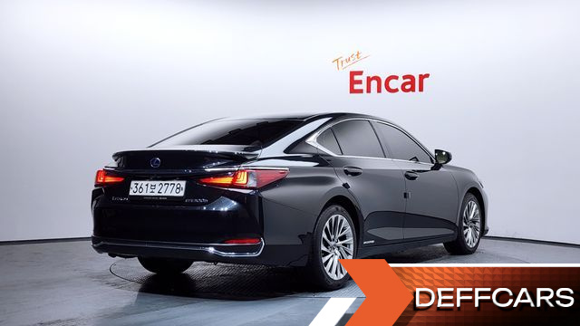 Lexus ES Luxury Plus купить на сайте DeffCars