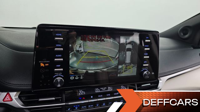 Toyota SIENNA 2.5 Hybrid AWD купить на сайте DeffCars