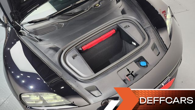 Porsche TAYCAN 4S купить на сайте DeffCars