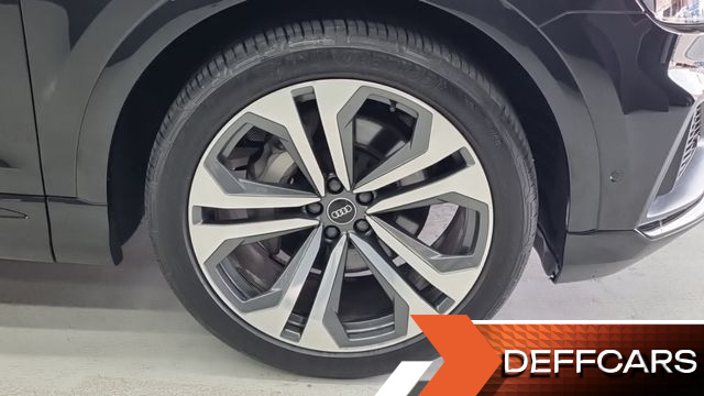 Audi Q8 55 TFSI Quattro Premium купить на сайте DeffCars