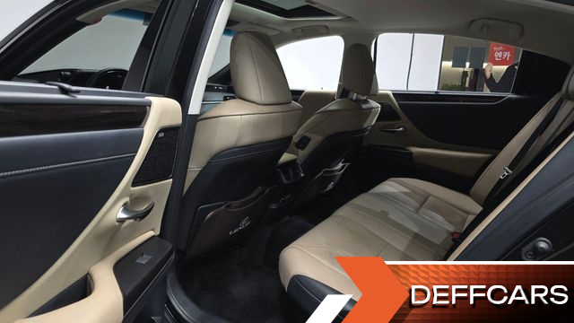 Lexus ES Executive купить на сайте DeffCars