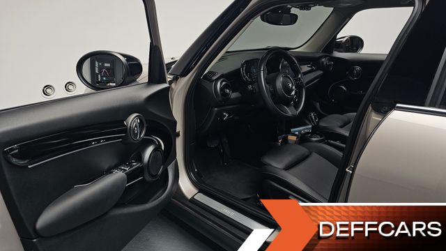 Mini COOPER 5-Door Classic Plus 3rd купить на сайте DeffCars
