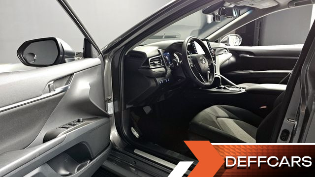 Toyota CAMRY 2.5 LE Hybrid купить на сайте DeffCars