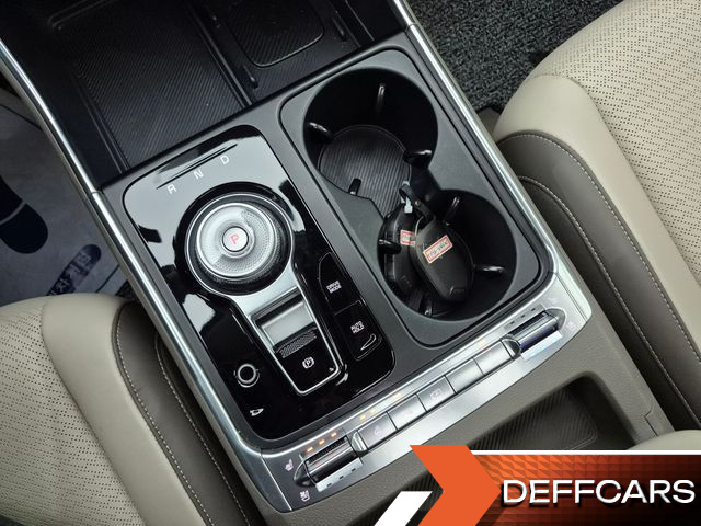 Kia CARNIVAL Gasoline 9-Seater Signature купить на сайте DeffCars