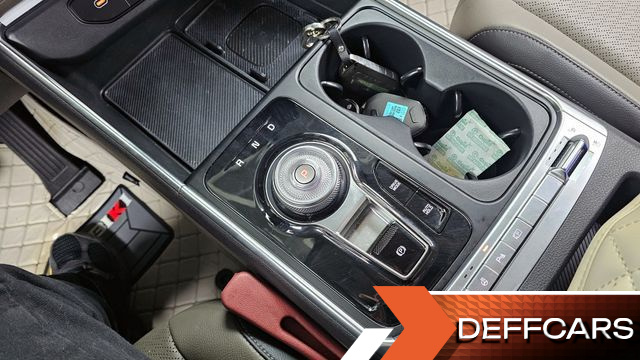 Kia CARNIVAL Gasoline 9-Seater Signature купить на сайте DeffCars