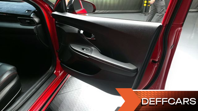 Hyundai VELOSTER 1.6 Turbo Sport Core купить на сайте DeffCars