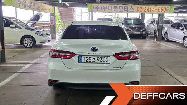 Toyota CAMRY 2.5 LE Hybrid купить на сайте DeffCars
