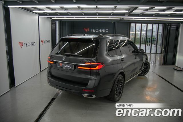 BMW X7 xDrive 40i Design Pure Excellence 7-Seater купить на сайте DeffCars