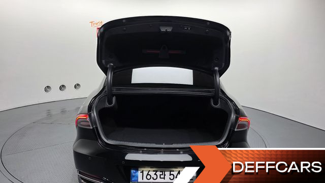 Hyundai GRANDEUR 3.3 Le Blanc купить на сайте DeffCars