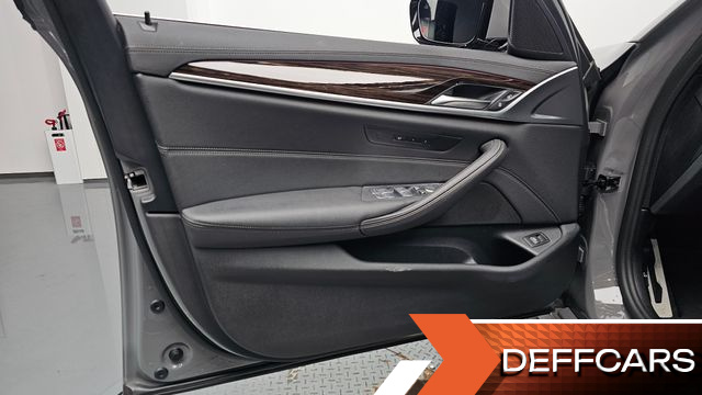 BMW 5-SERIES 520i M Sport купить на сайте DeffCars