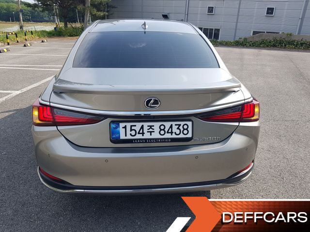 Lexus ES Executive купить на сайте DeffCars